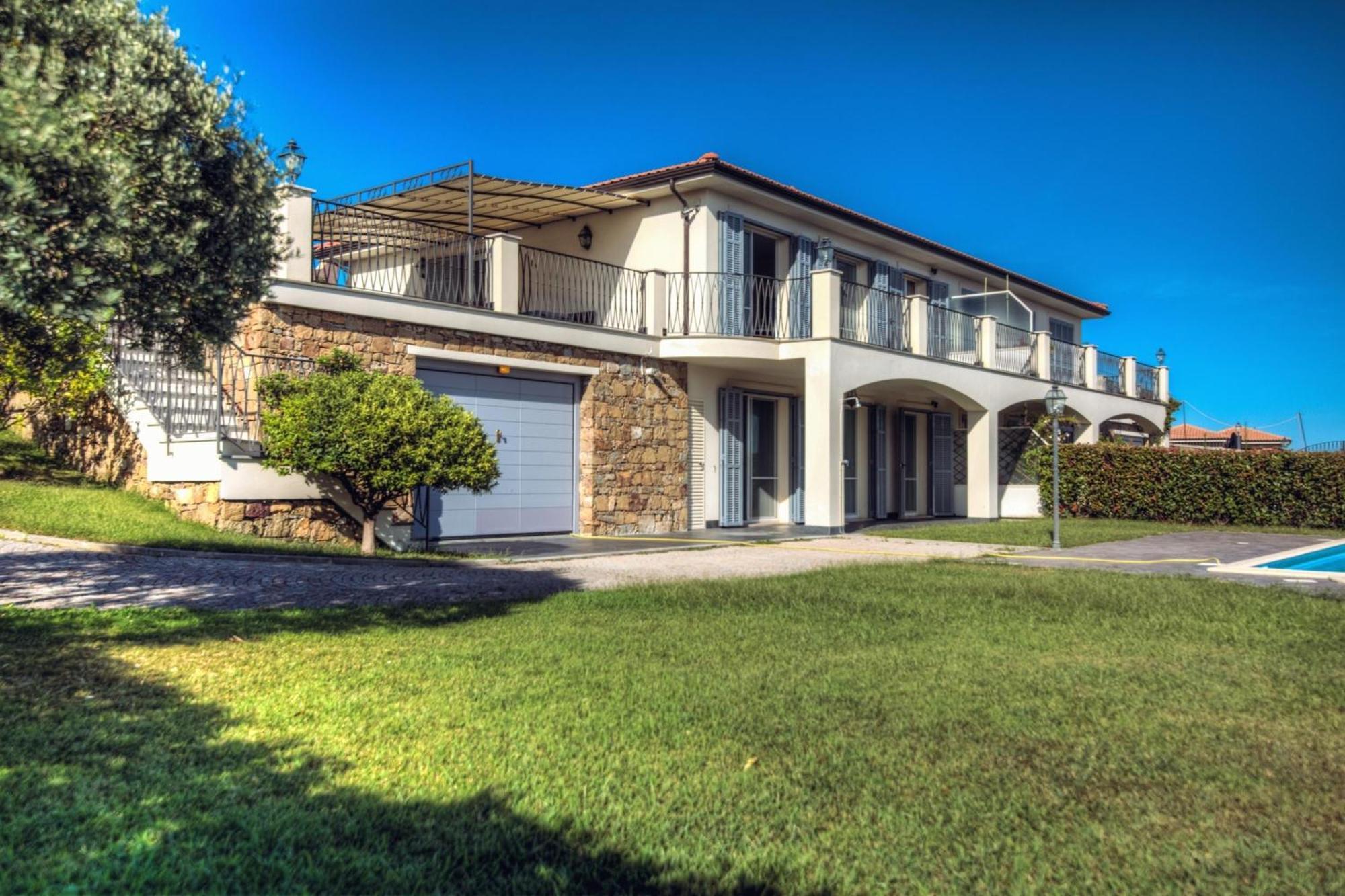 Villa Lucia Riviera Dei Fiori Pool - Happy Rentals Σαν Ρέμο Εξωτερικό φωτογραφία